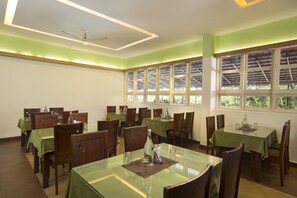 Restaurant - Vythiri Holiday Resorts (Vythiri)