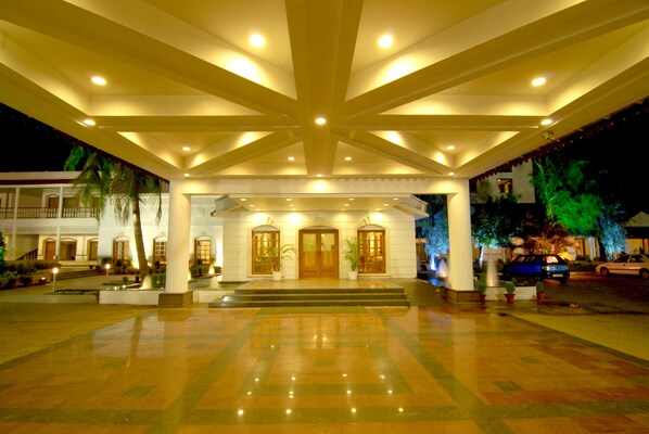 Property entrance - Chanakya BNR Hotel (Ranchi)