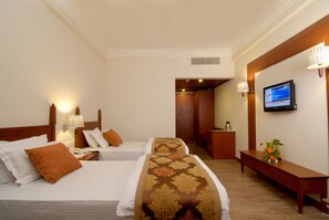 Ropa de cama de alta calidad y minibar 