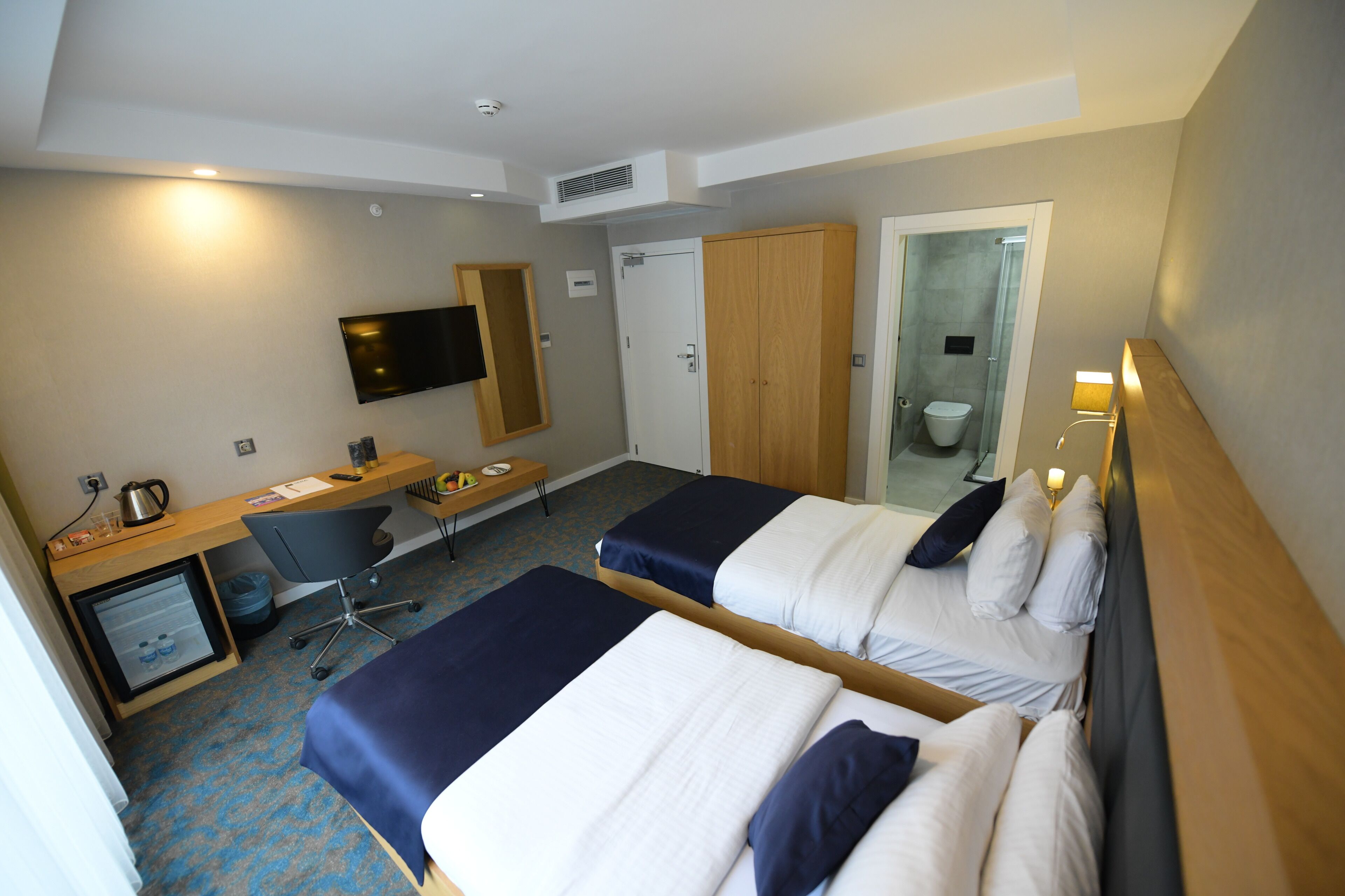 deluxe twin room, mountain view | 2 bedrooms, egyptian cotton sheets, premium bedding, down duvets