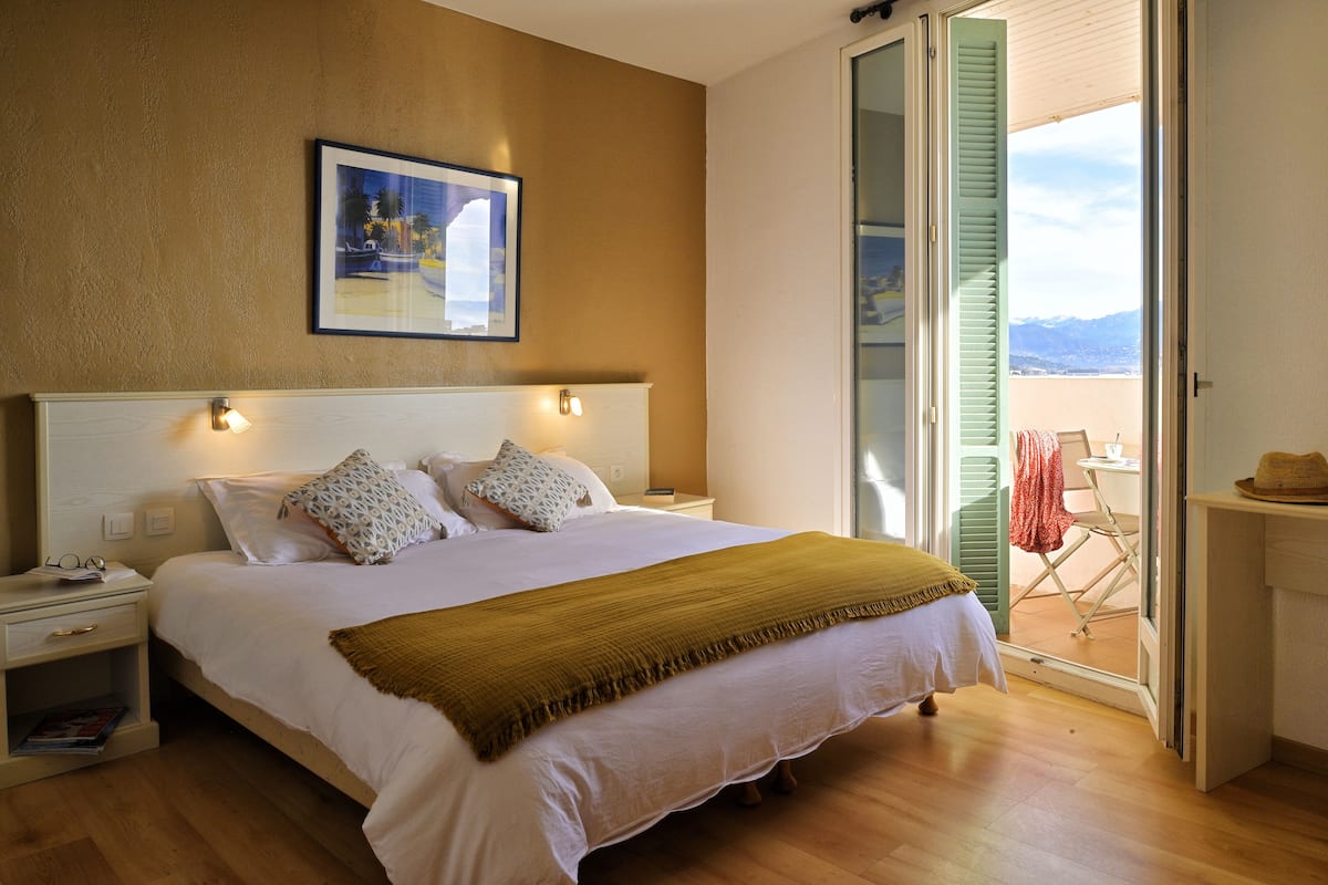 Suite, Terrace, Sea View | Premium bedding, Select Comfort beds, in-room safe