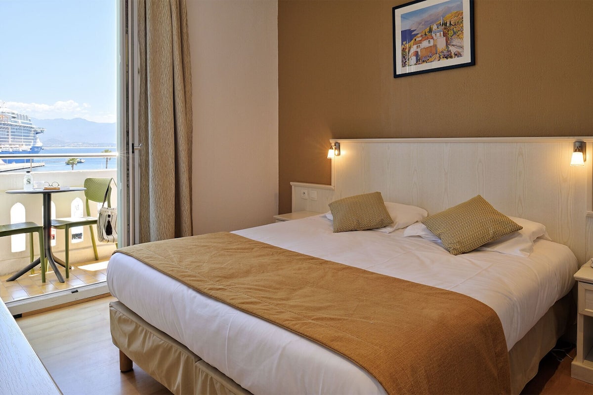 room, balcony, sea view | premium bedding, select comfort beds, in-room safe