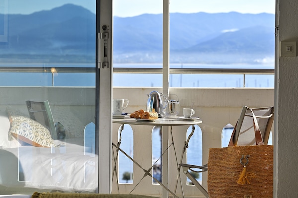 Premium bedding, Select Comfort beds, in-room safe