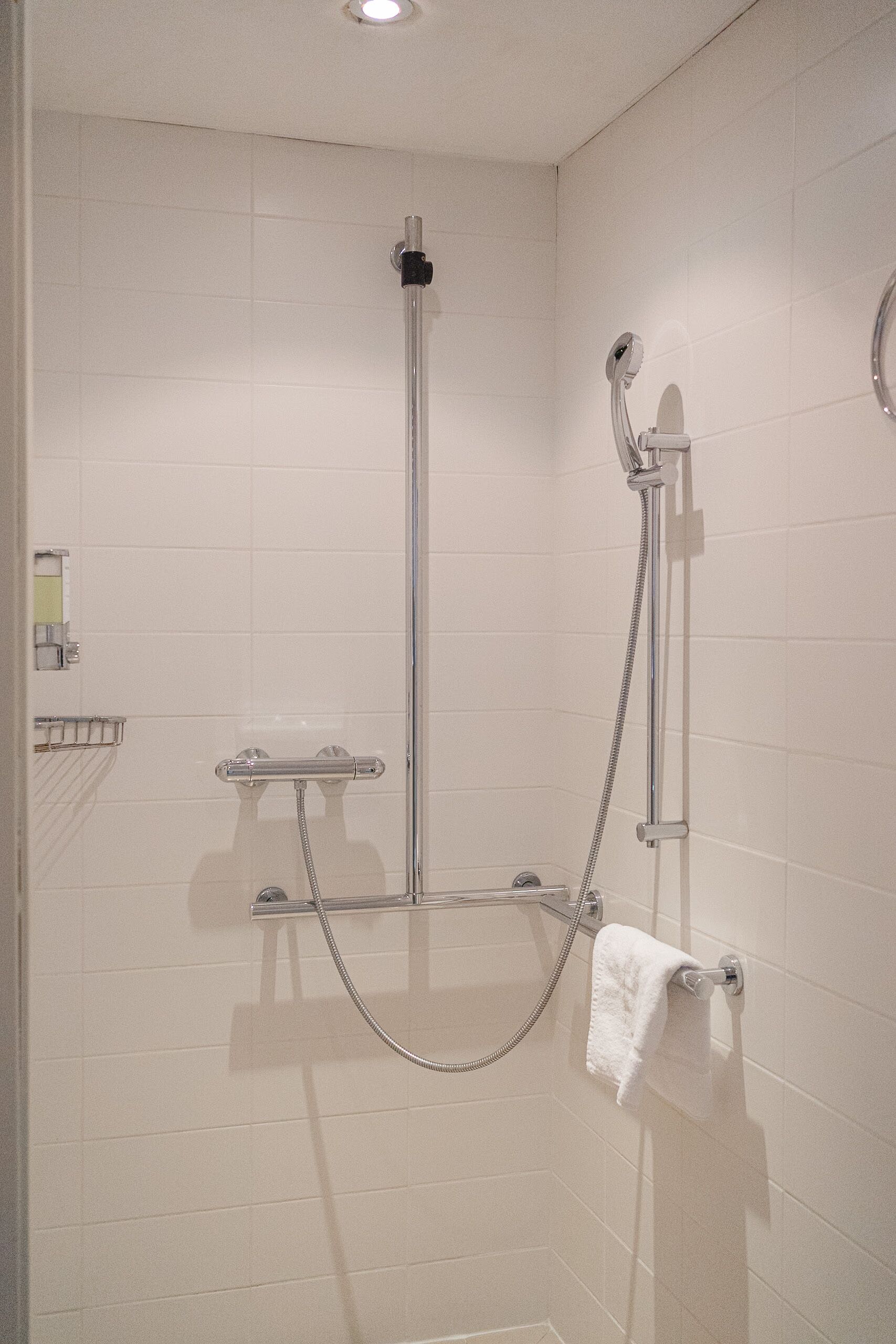 deluxe double room, terrace, sea view | bathroom | shower, free toiletries, hair dryer, towels