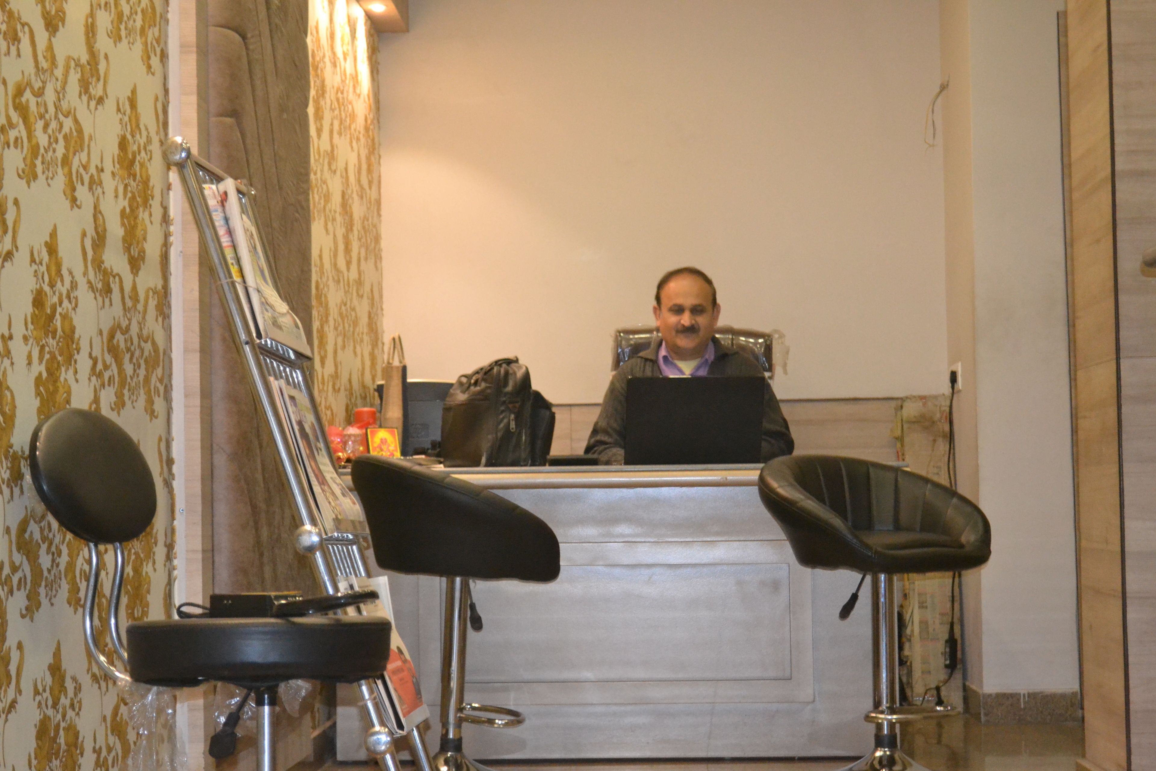 Photo - Hotel Merry Gold - 1 Minute From New Delhi Station And Connaught Place