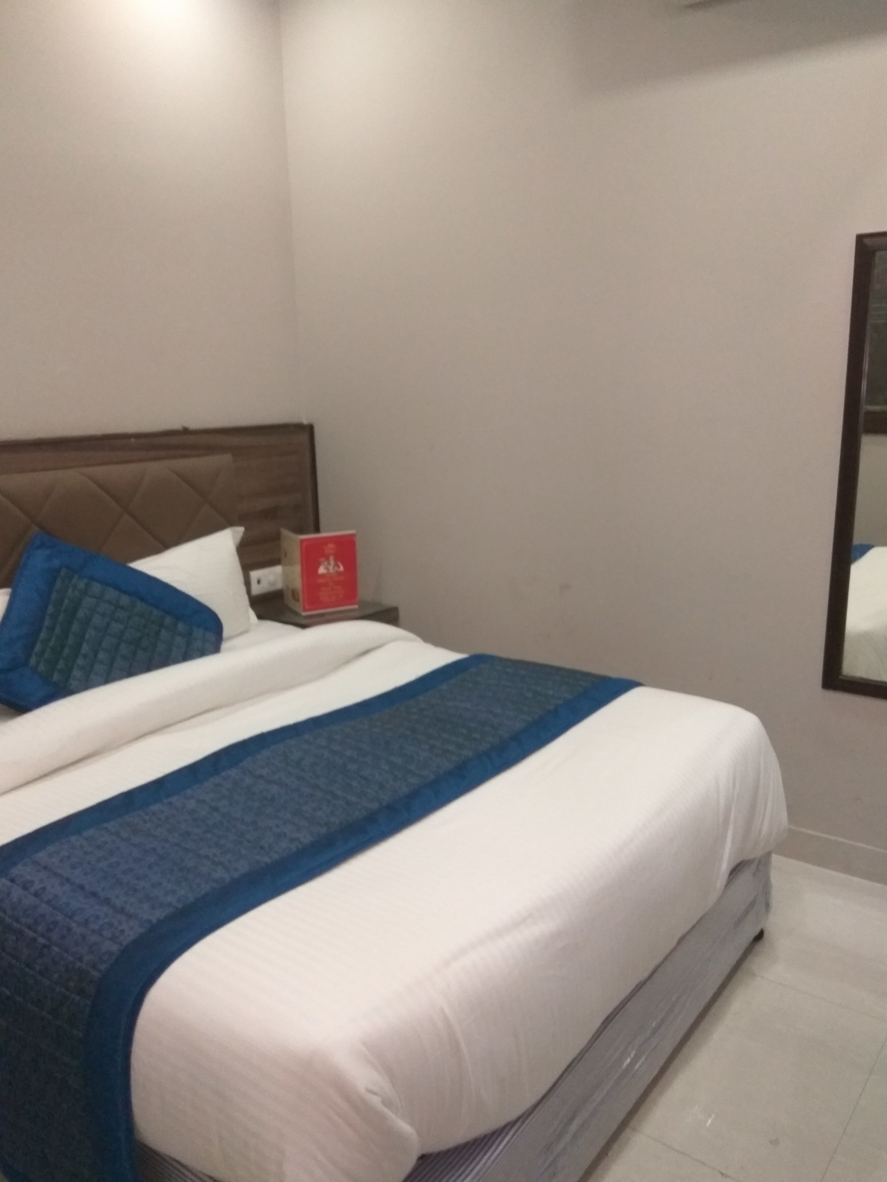 Photo - Hotel Merry Gold - 1 Minute From New Delhi Station And Connaught Place