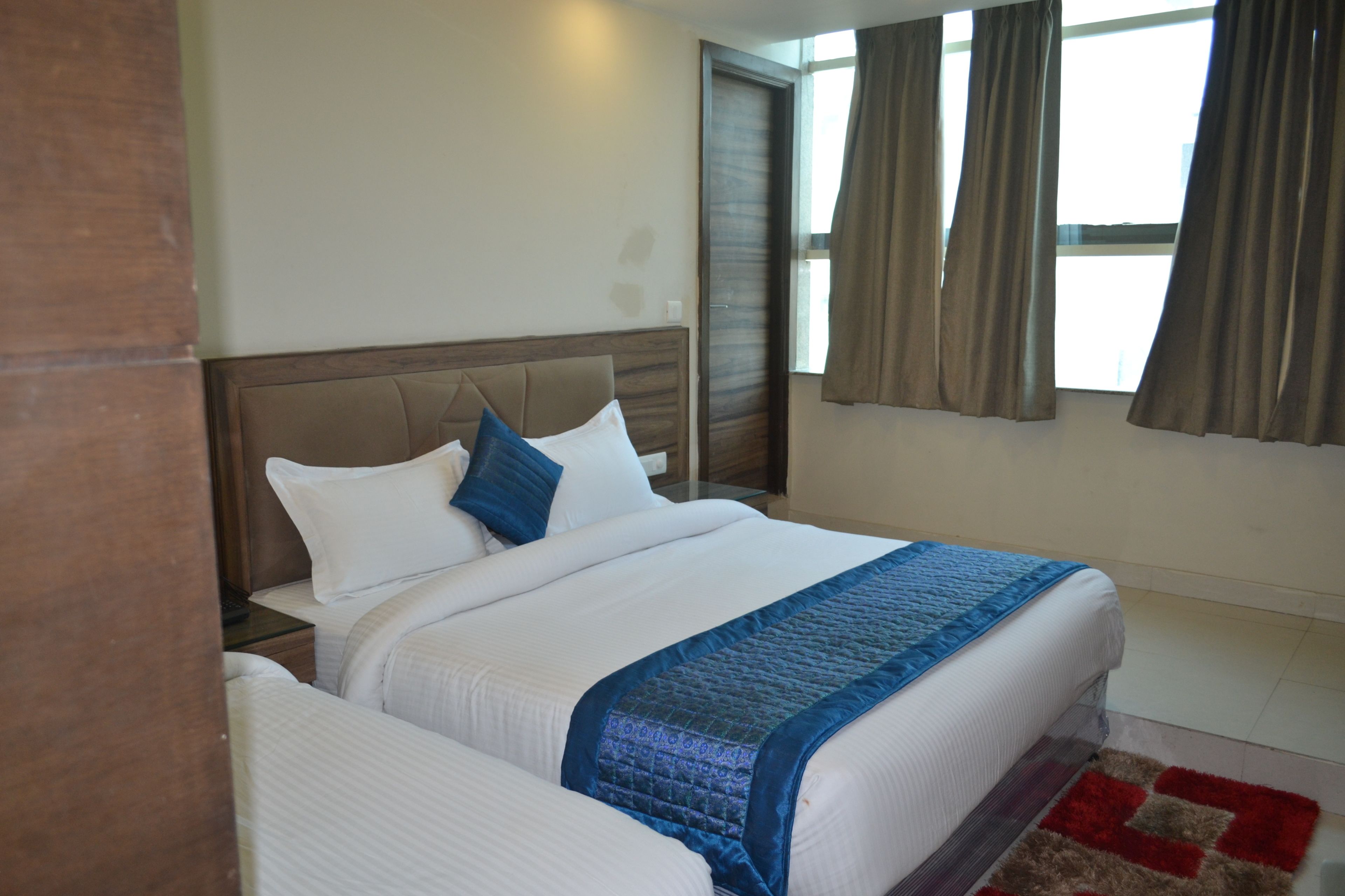 Photo - Hotel Merry Gold - 1 Minute From New Delhi Station And Connaught Place