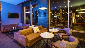 Serveert lunch en diner