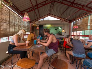 Daily cooked-to-order breakfast (VND 30000 per person)