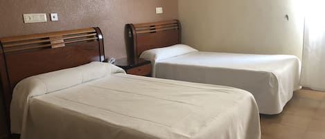 Cunas gratuitas, wifi gratis y ropa de cama