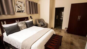 In-room safe, desk, free WiFi, bed sheets