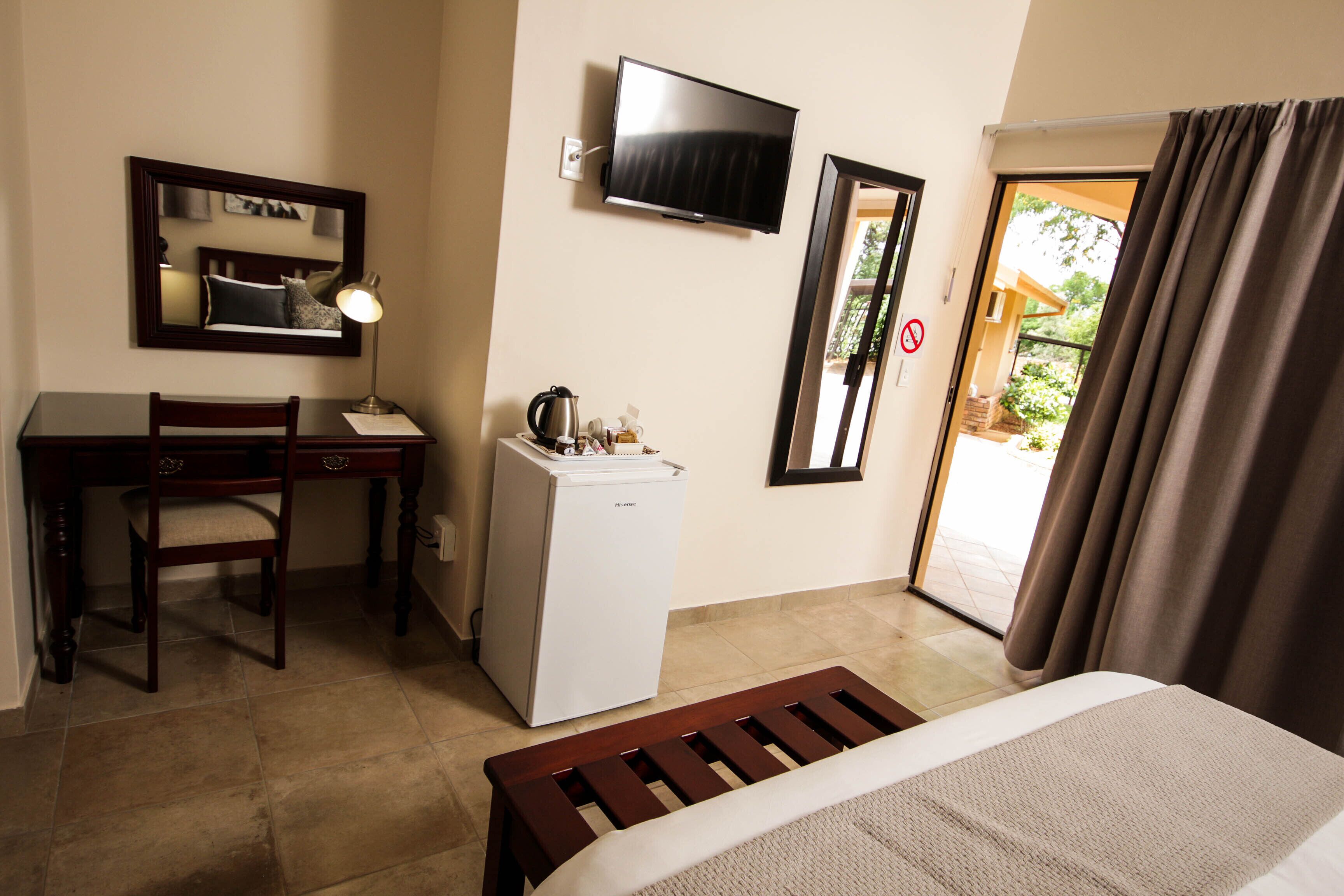 Coffres-forts dans les chambres, bureau, Wi-Fi gratuit, draps fournis