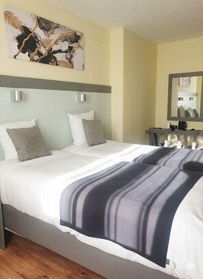 Comfort-Doppel- oder -Zweibettzimmer | 1 Schlafzimmer, hochwertige Bettwaren, Verdunkelungsvorhänge