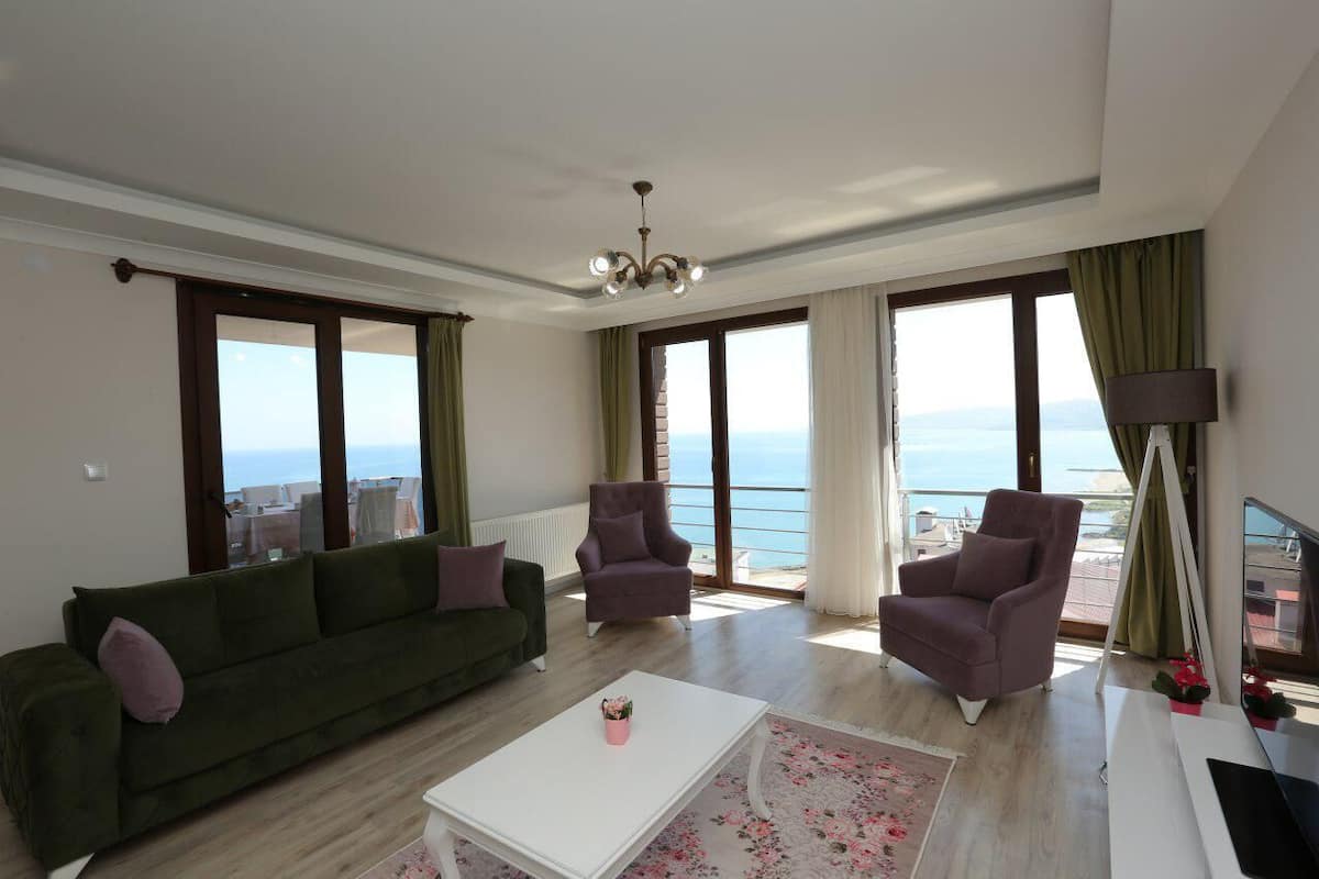 Superior Condo | Living room | LCD TV