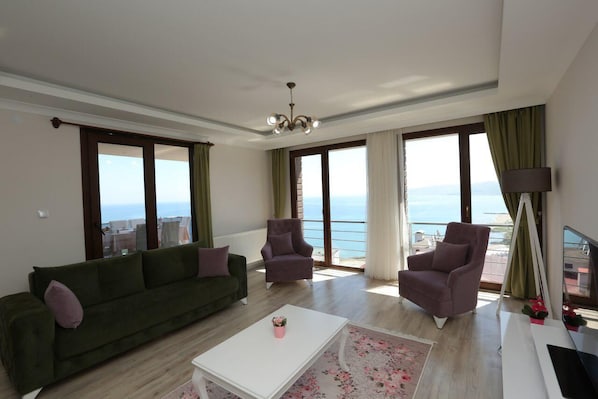 Superior Condo | Living room | LCD TV - North Pearl Residence (Trabzon)