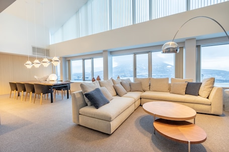 ์ค์ํธ, ์นจ์ค 3๊ฐ, ๊ธ์ฐ (Yotei Panorama Penthouse) | 1 ๊ฐ์ ์นจ์ค, ๊ณ ๊ธ ์นจ๊ตฌ, ๊ฐ์ค ๋ด ๊ธ๊ณ , ๋ฐฉ์ ์ค๋น