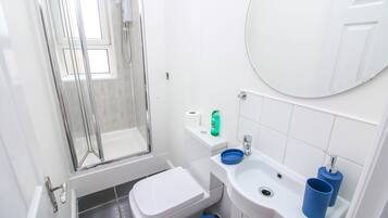 City Apartment, 2 Bedrooms, Kitchen