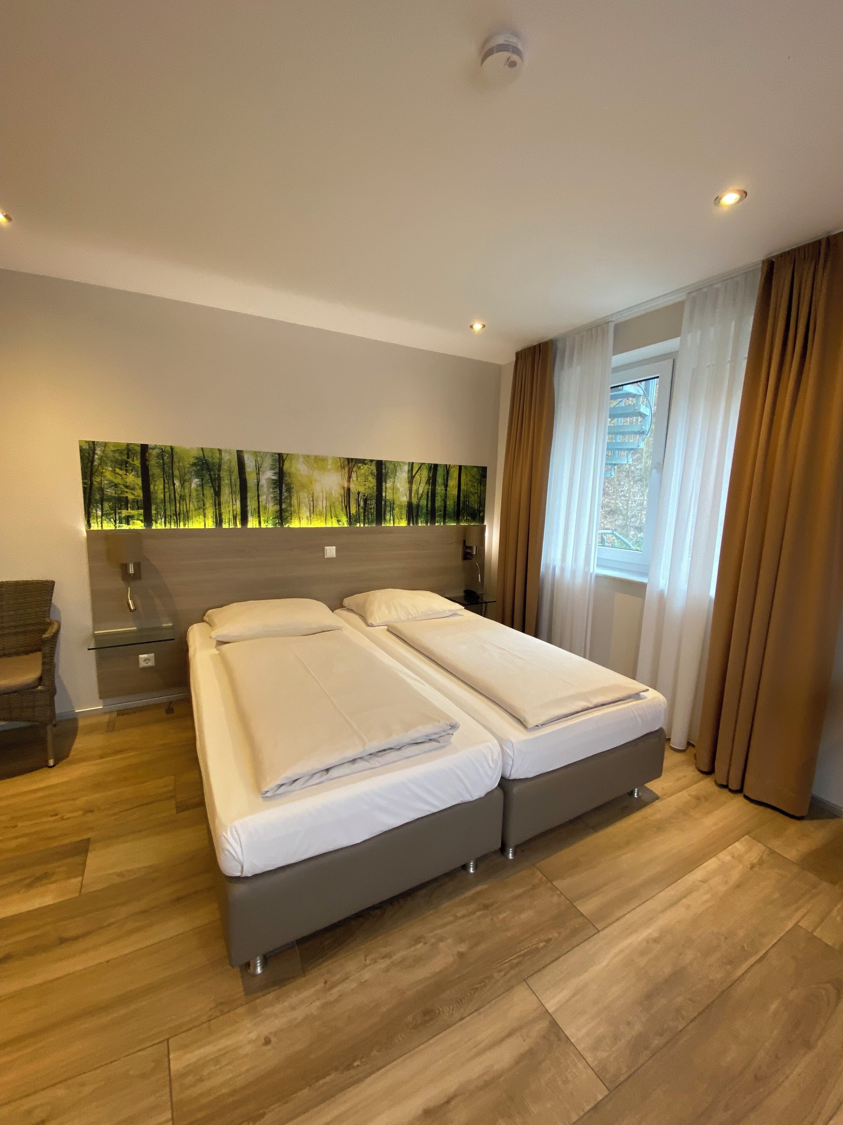 comfort double or twin room | 1 bedroom, desk, soundproofing, iron/ironing board