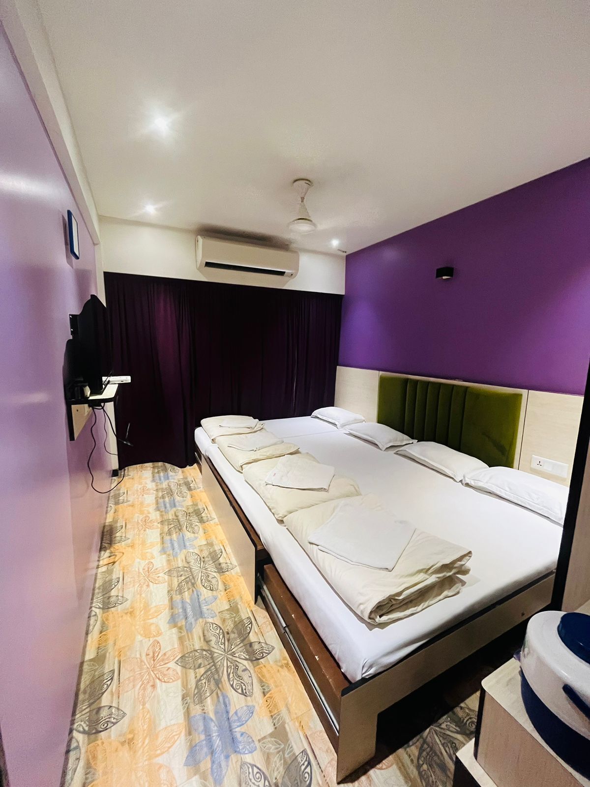 Superior Quadruple Room, 1 Bedroom | Free WiFi, bed sheets