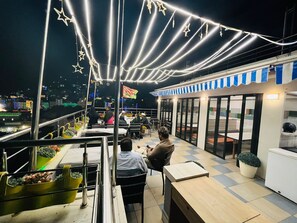 2 restaurants, Regional cuisine