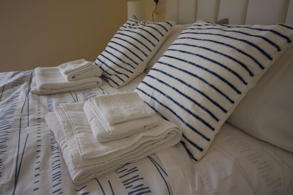 Wifi gratis y ropa de cama