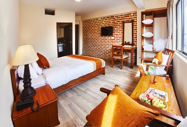 Standard Double Room, 1 Double Bed, Mountain View | Desk, soundproofing, rollaway beds, free WiFi - Golden Dolma (Darjeeling)