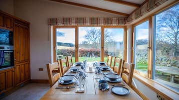 Ferienhaus, Mehrere Betten, Bergblick | 4 Schlafzimmer, individuell dekoriert, individuell eingerichtet