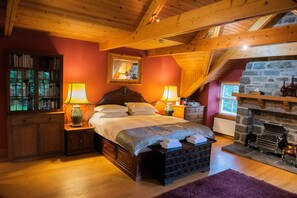 Quarto superluxo | Banheiro | Produtos de toalete grátis, secador de cabelo, toalhas de banho 