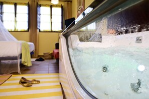 Habitación doble superior (Especial Sol) | Bañera de hidromasaje