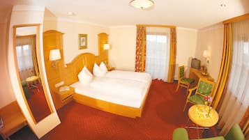 Comfort-Doppelzimmer | Schreibtisch, kostenloses WLAN, BettwÀsche