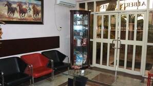 Imej tidak diklasifikasikan, 3 daripada 28, butang