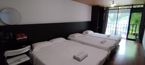 Quadrupla familiare, letti multipli, vista montagna | Tende oscuranti, ferro/asse da stiro, lenzuola
