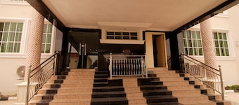 Belvoir Hotel