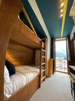 Cabin | Free WiFi, bed sheets