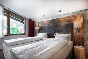 Premium bedding, in-room safe, individually decorated, desk - DAS.HOCHGRAT (Oberstaufen)
