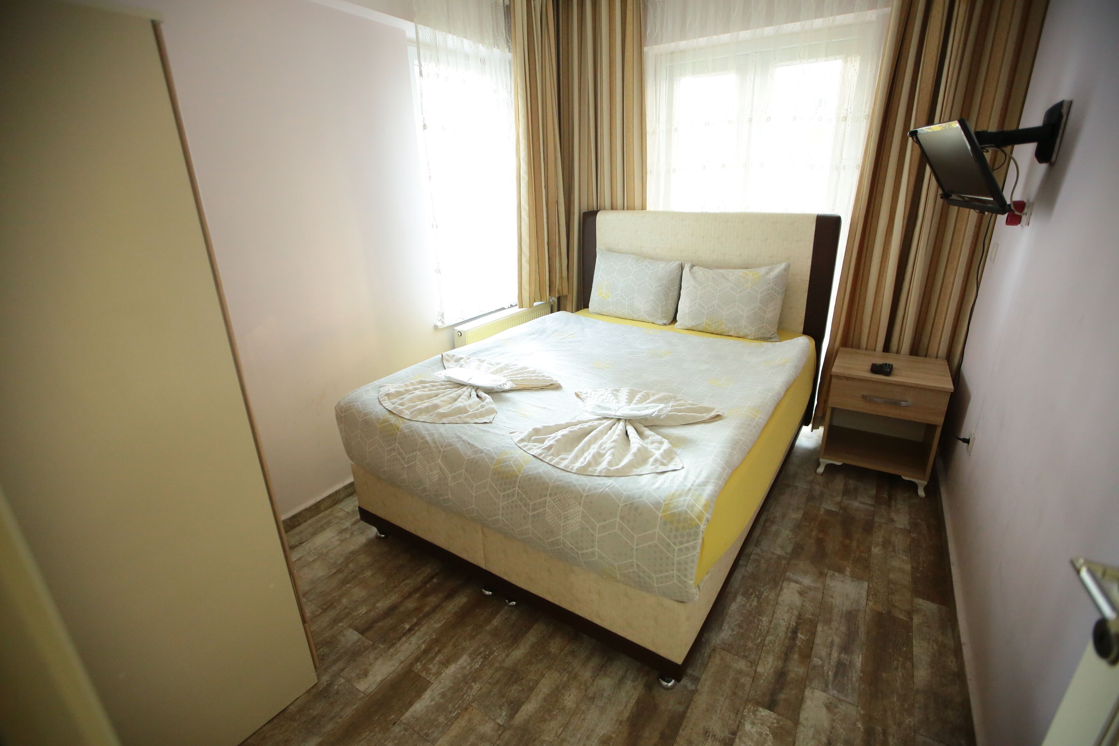 Comfort Apartment, 1 Bedroom, Kitchen, City View | 1 bedroom, premium bedding, desk, laptop workspace
