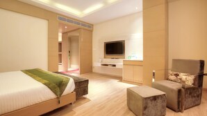 Premium Room | Desk, iron/ironing board, rollaway beds (surcharge), WiFi (free) - Treebo Tryst Grand Bhabendra Alay (Guwahati)