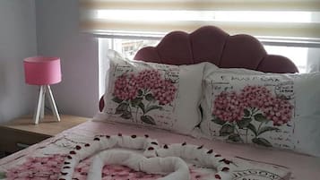 2 bedrooms, desk, iron/ironing board, free WiFi