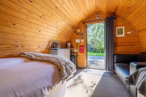 Room, Shared Bathroom (Posh Pod) | 1 bedroom - The Little Hide - Adult Only Camping Pods (York)