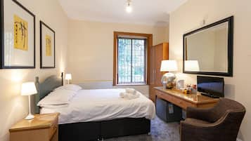 Desk, laptop workspace, iron/ironing board, free WiFi