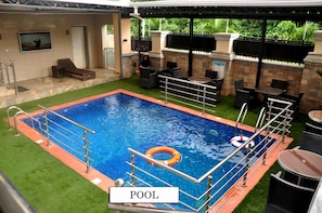 Piscine extérieure