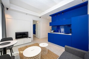 Family Suite | Private kitchen | Fridge, eco-friendly cleaning products - Juno Hotel Taksim (Istanbul)