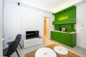 Phòng Suite Junior | Bếp nhỏ riêng | Tủ lạnh, sản phẩm vệ sinh thân thiện với môi trường 