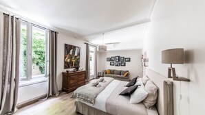 Double Room, Ensuite (Jeanne) - La Demoiselle (Avignon)