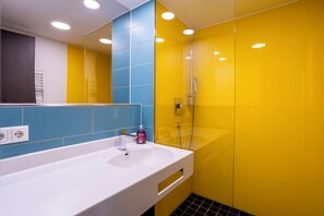 Shower - Jaeger's Munich - Hostel (Munich)