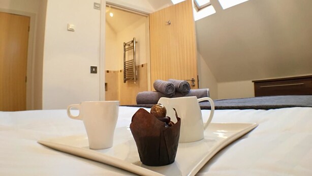 Apartment, 2 Bedrooms | In-room dining