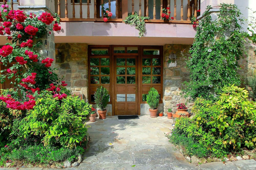 Apartamentos Javier
