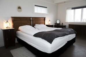 Huoneisto, 2 makuuhuonetta, valtamerinäköala | 2 makuuhuonetta, silitysrauta/-lauta, ilmainen Wi-Fi, vuodevaatteet