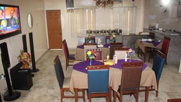 Breakfast and dinner served, local and international cuisine