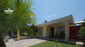 Luxury House, 2 Bedrooms | Pemandangan dari bilik
